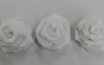 Tres Roses